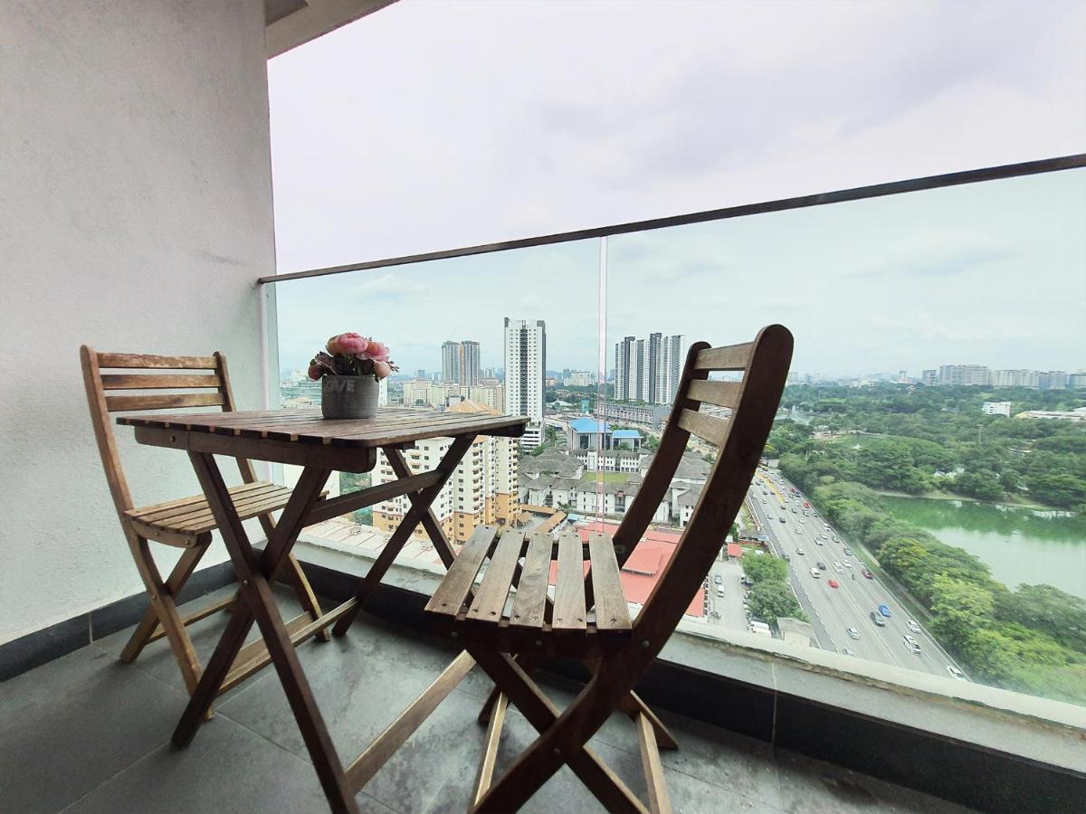 Pj The Grand By Skylimit Suites Petaling Jaya Exterior foto